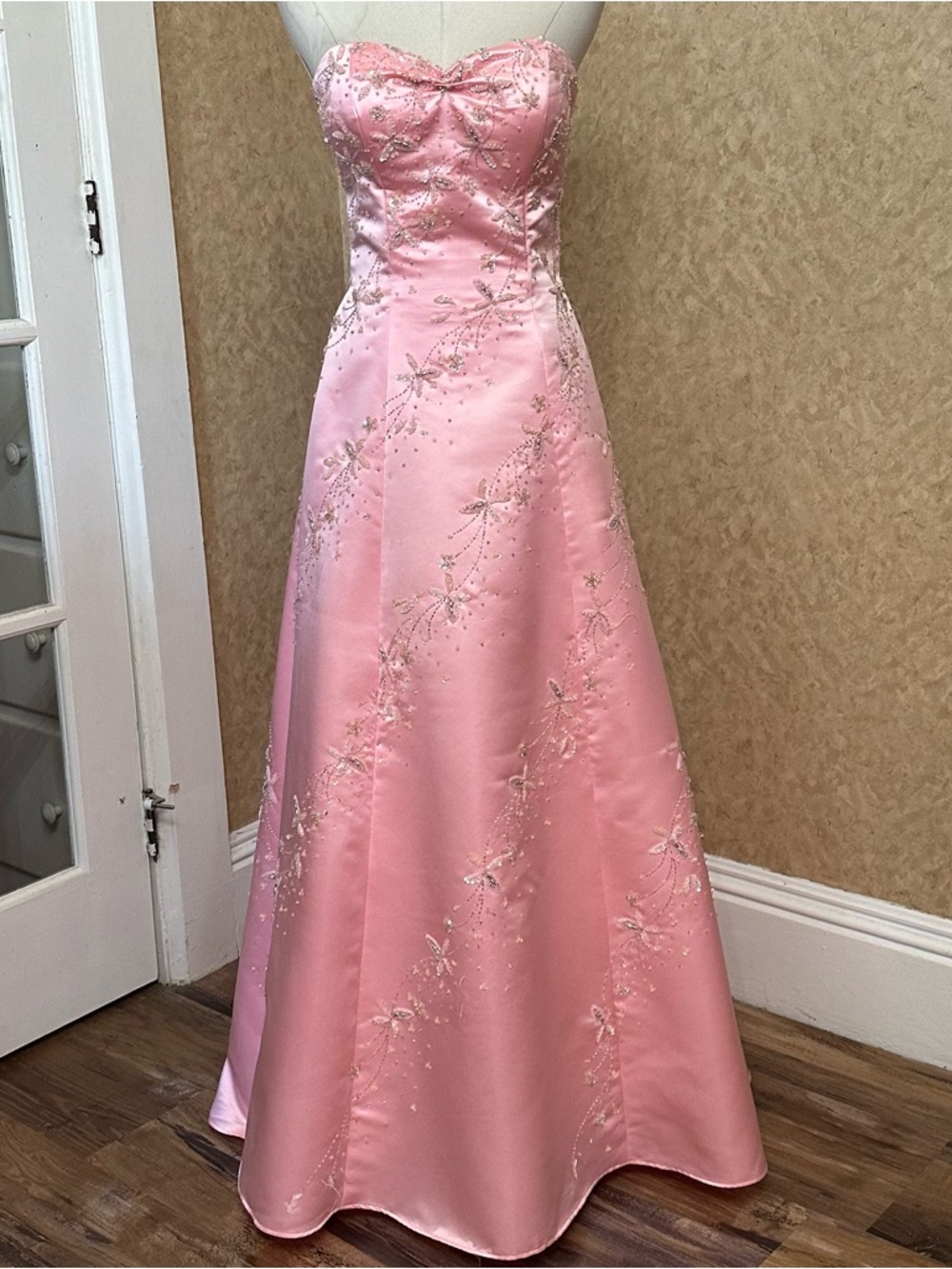 Vintage y2k 2000s Beaded Sequin Floral Satin Pink Floral Strapless prom dress
